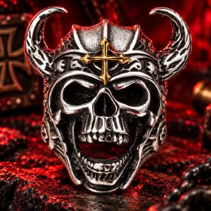 Bague Tête de Mort Casque à Cornes Acier