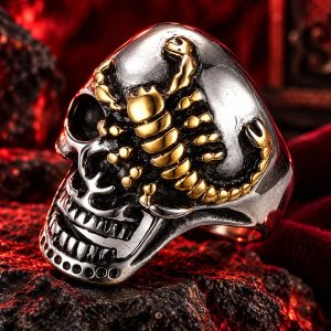 Bague Tête de Mort Scorpion Vénéneux Acier