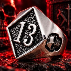Bague Tête de Mort Vendredi 13 Acier